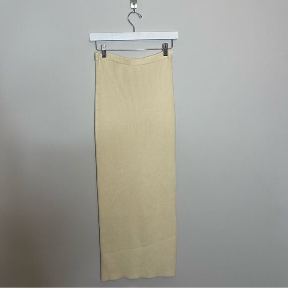 Song of Style Ariel knit maxi skirt in ivory Small (small flaw) - Picture 7 of 10